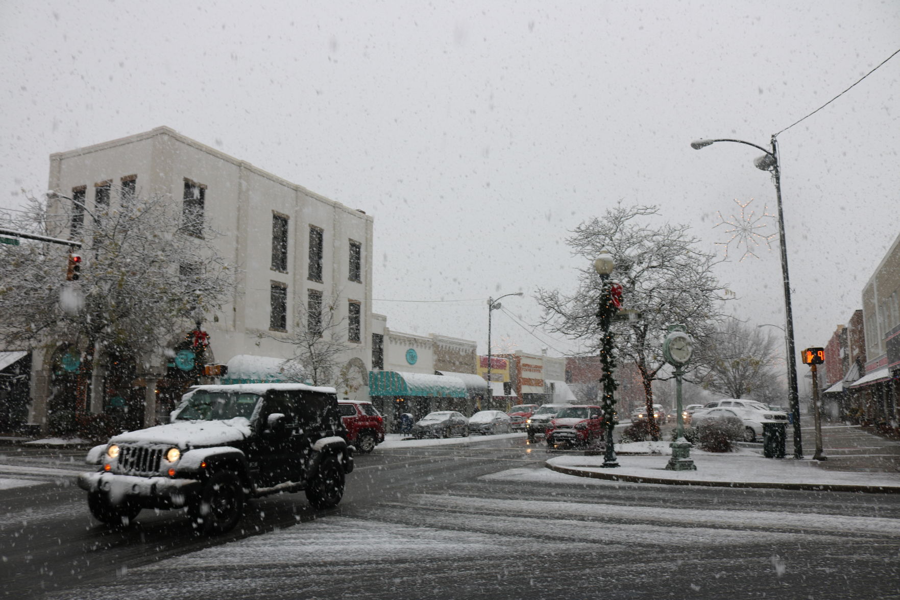 Downtown snow 120817 (28).JPG